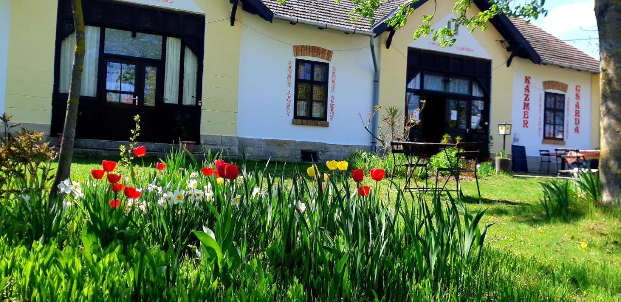 Kazmer Szallas - Gasthaus Varbalog Buitenkant foto